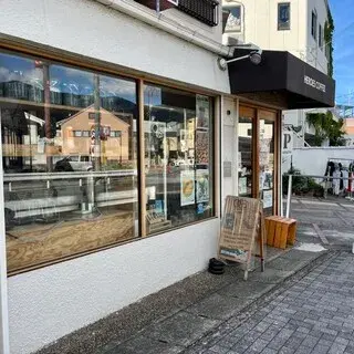 Heroes Coffee-logo.webp