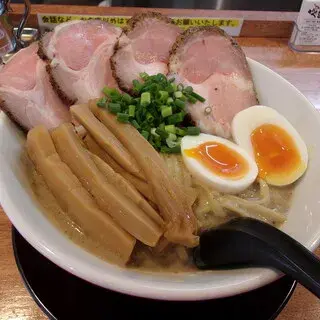 Aitsu-no-ramen Kataguruma - Kitano Hakubaicho-1b.webp