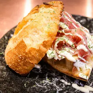 Bistro Bar Azuki-1c.webp