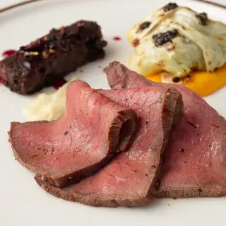 Salone Tokyo-1c.webp