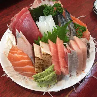 Sashimi Sanshimi-ya-1a.webp