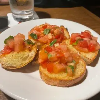 The Londonya Bar-1b.webp