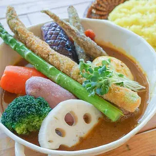 Soup Curry Tom Tom Kikir-1b.webp