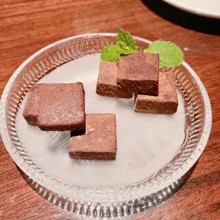 Bar Neat Meieki Store-1c.webp