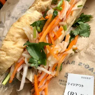 Thao's Banh Mi-1b.webp