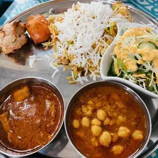 Ali's Halal Kitchen-1b.webp