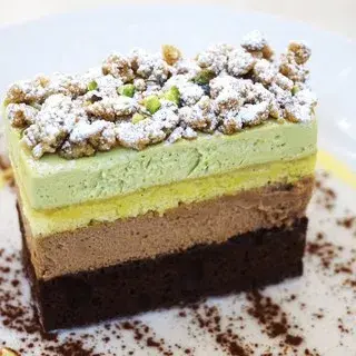 Patisserie Mont Plus-1b.webp