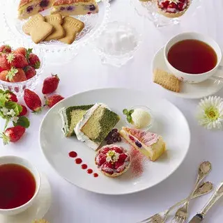 Le Salon De Nina's-1b.webp