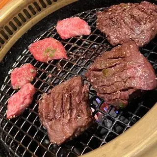 Minatomirai De Yakiniku Douraku-1b.webp