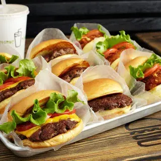 Shake Shack Minatomirai Shop-1d.webp
