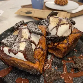 Godiva Café Minatomirai-1b.webp