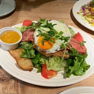 Rhc Cafe Minatomirai-1c.webp