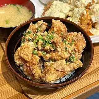 Bomber Kitchen-1b.webp