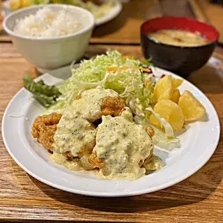 Bomber Kitchen-1d.webp