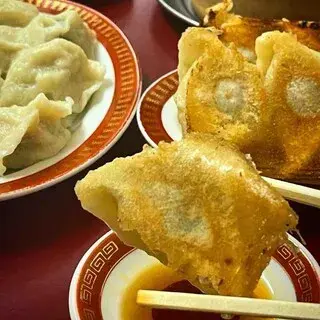 Gyoza Lee-1b.webp