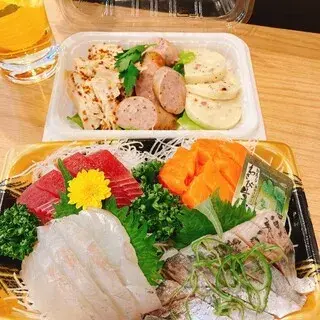 Beer Stand Shigetomi Ekie-1a.webp