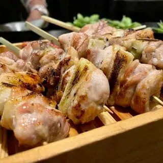 Charcoal-grilled Chicken Skewers Nakaya-1a.webp