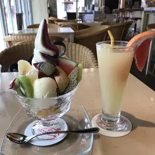 Tamaru Fruits Cafe-1d.webp