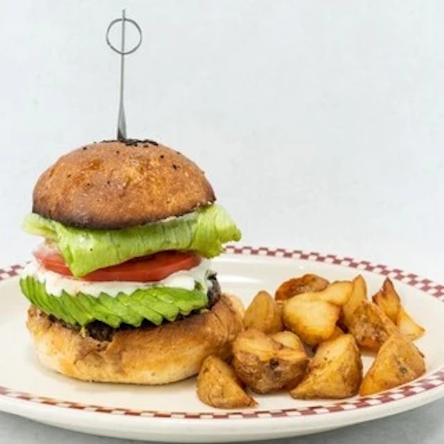Munch's Burger Shack-1a.webp