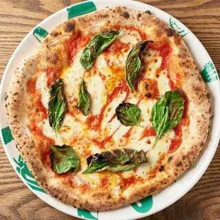 Mano-e-mano Minatomirai-1a.webp