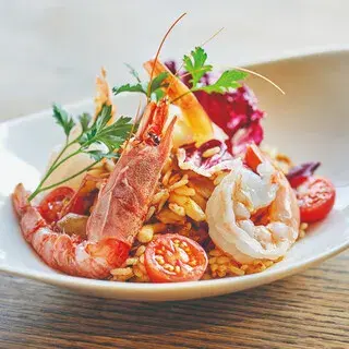 Mano-e-mano Minatomirai-1b.webp